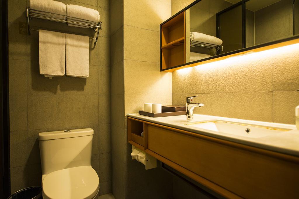 Ji Hotel Shanghai Hongqiao Zhongshan West Road Exterior photo